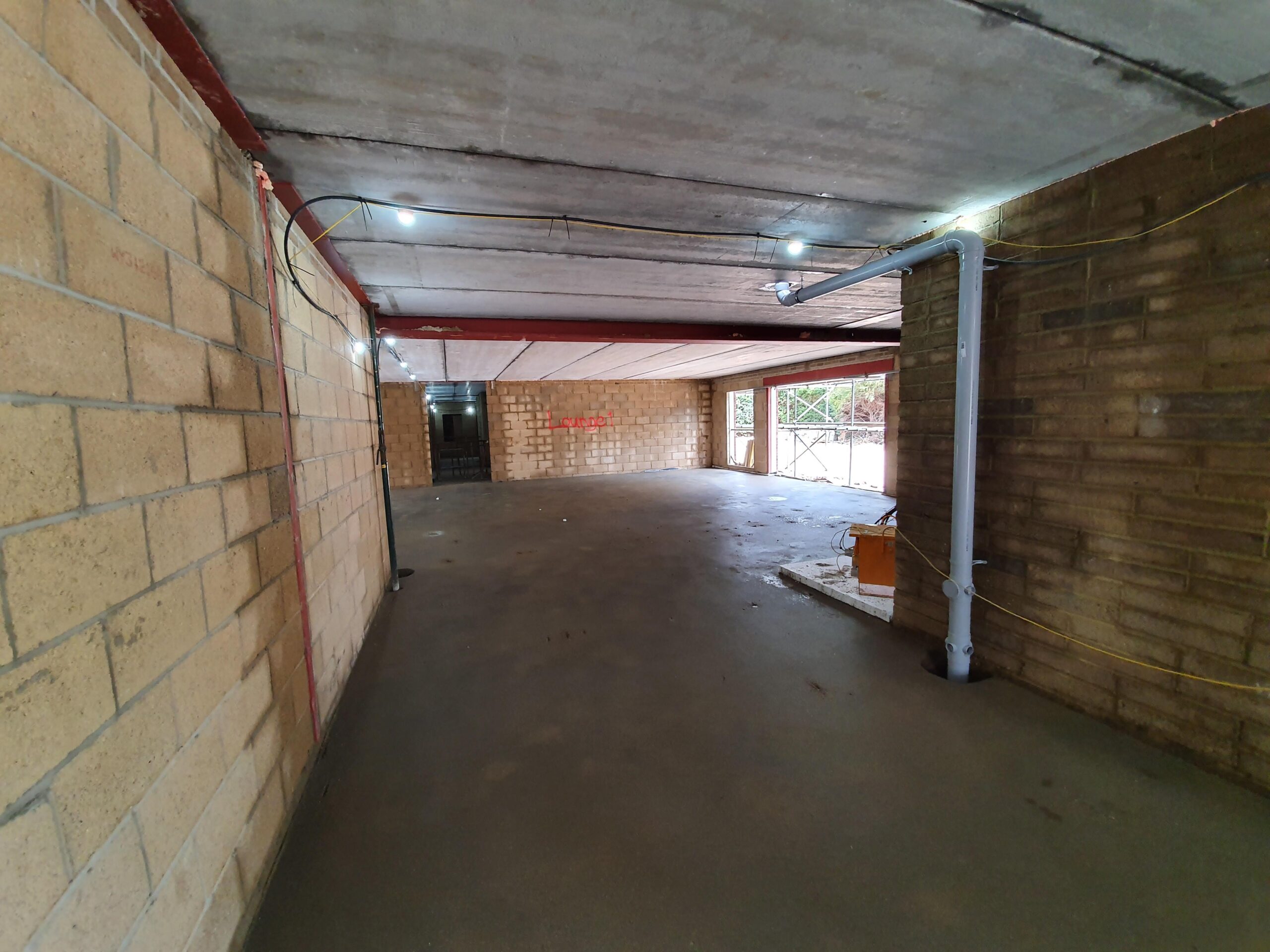 Newmarket: Screeding continues